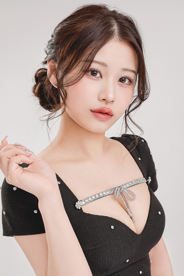 白咲 りおなプロフィール写真1
